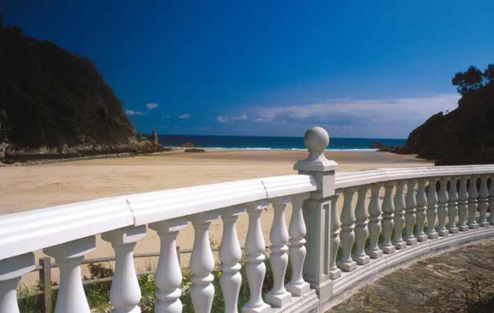 Apartamentos Turisticos El Balcon De Llavandes Коломбрес Экстерьер фото